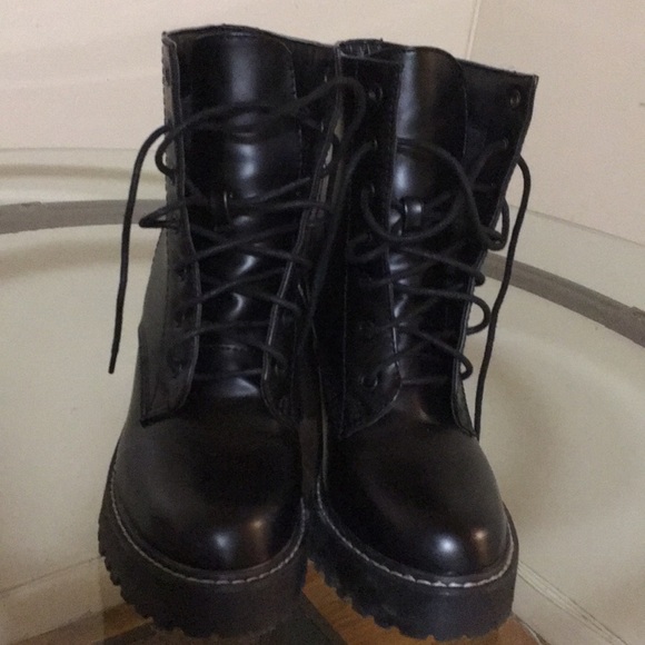 Lug boots - Picture 2 of 4